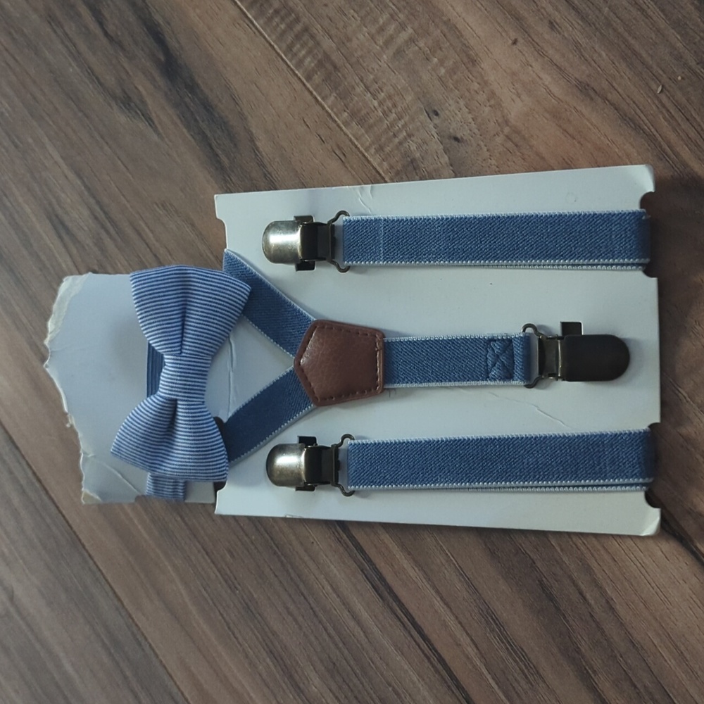 NWT Kids Bow Tie And Suspender Pack Blue And White.
